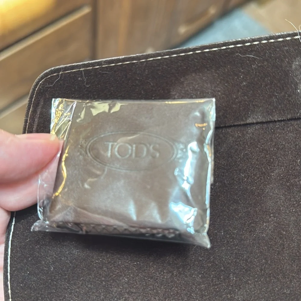 Tod’s Tan Pebbled Leather Sunglasses Case w/ Cloth Luxury Eyewear Case Like New!